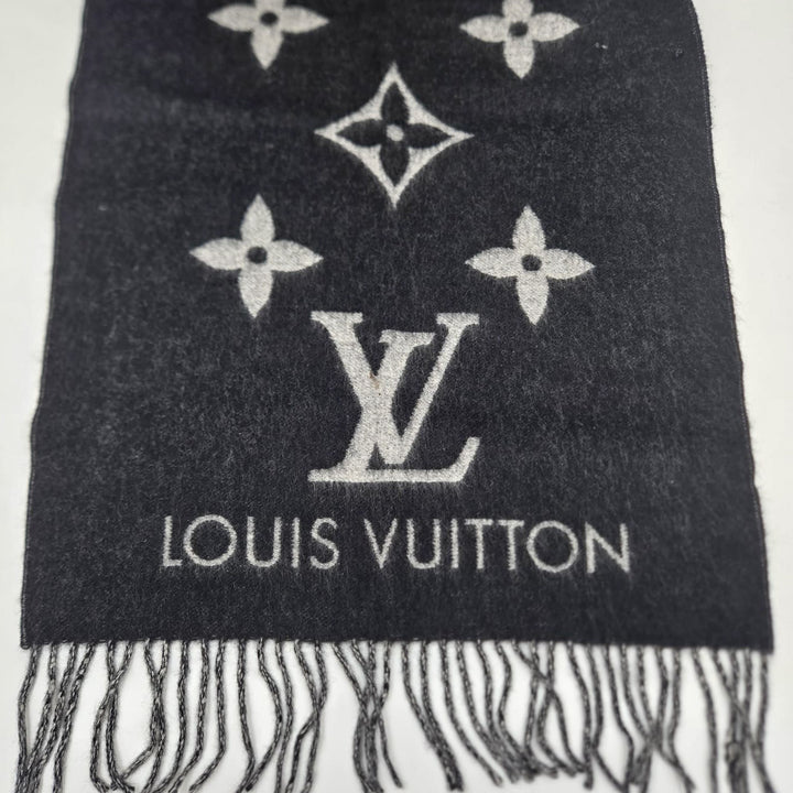 Louis Vuitton Giant Monogram Cashmere Scarf
