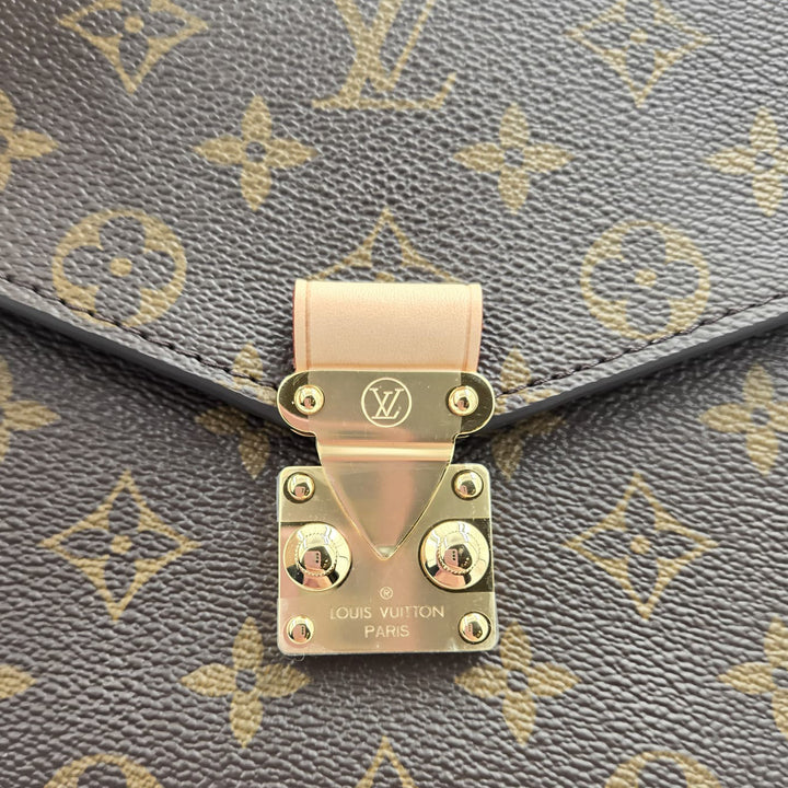 Louis Vuitton Pochette Métis