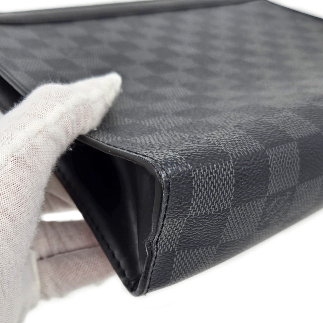 Louis Vuitton Pochette Voyage MM