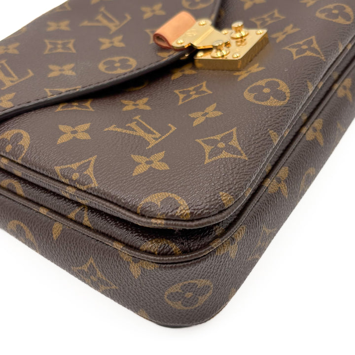 Louis Vuitton Pochette Métis