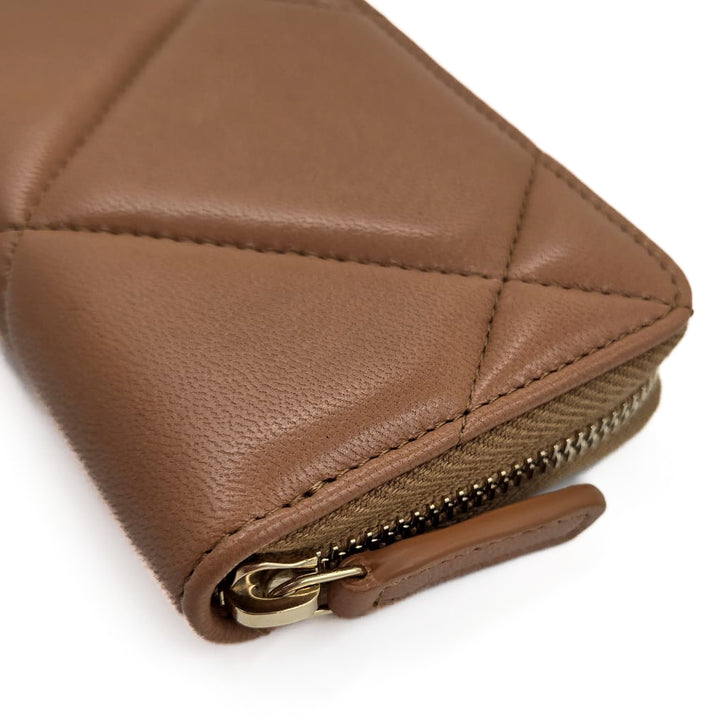 Chanel 19 Zipper Coin Holder