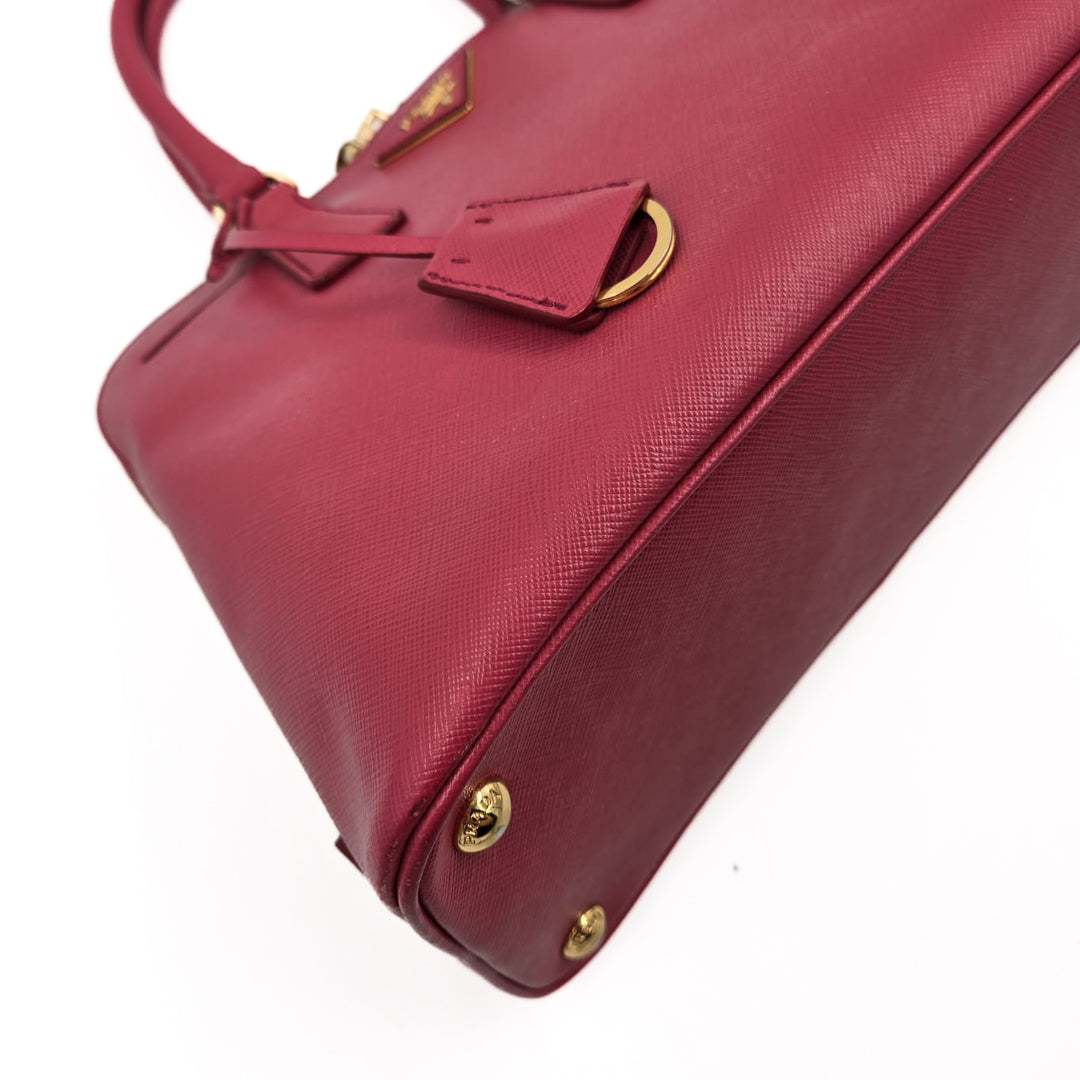 Prada Saffiano Medium Promenade Tote Bag